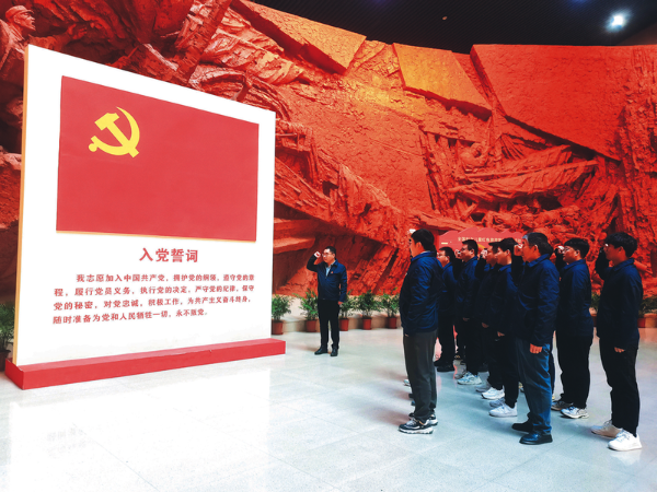 中鐵六局電務(wù)公司北京電力項(xiàng)目黨支部開(kāi)展“賡續(xù)渡江精神 筑牢信仰之基”主題黨日活動(dòng)